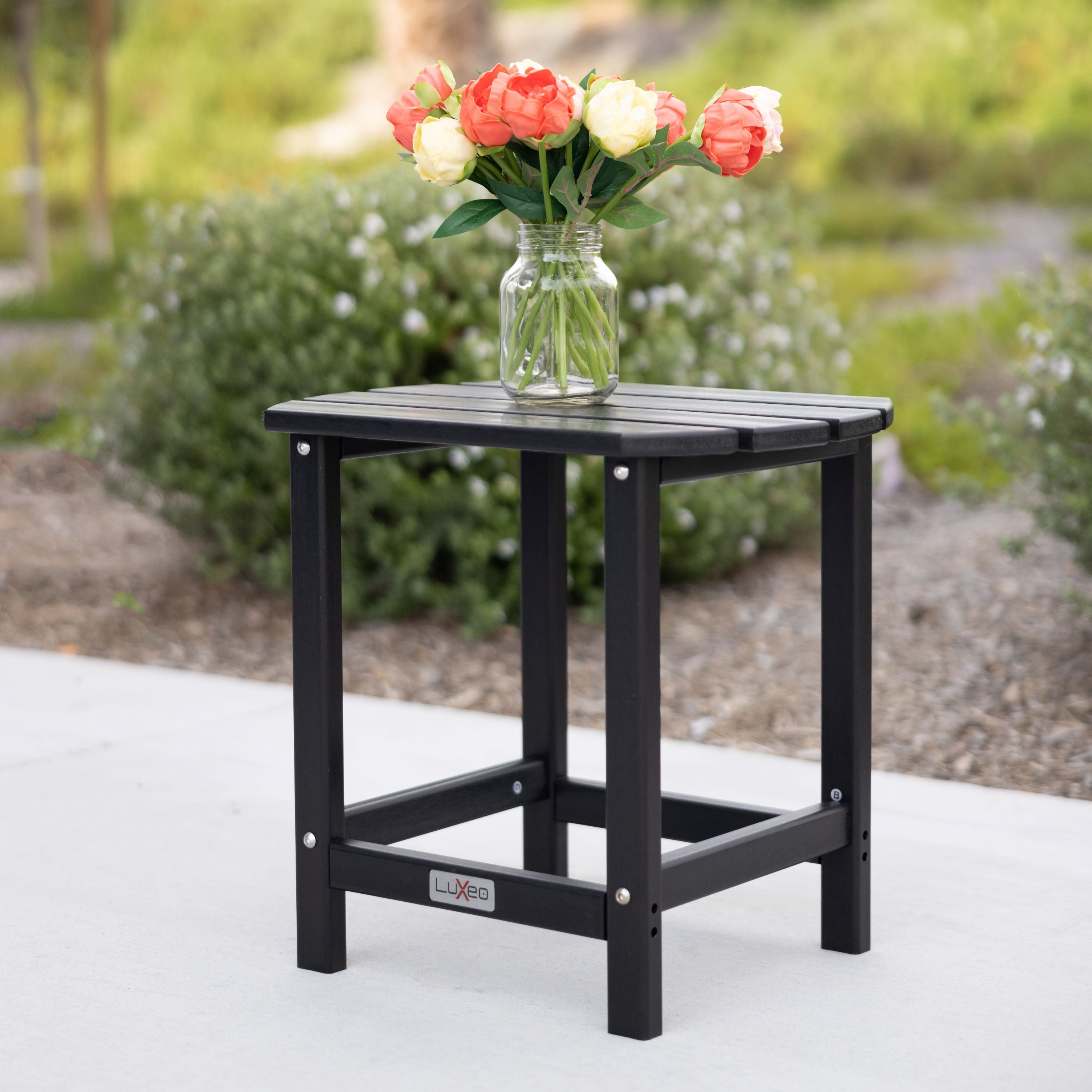 LuXeo Corona 18" HDPE Recycled Plastic Side Table