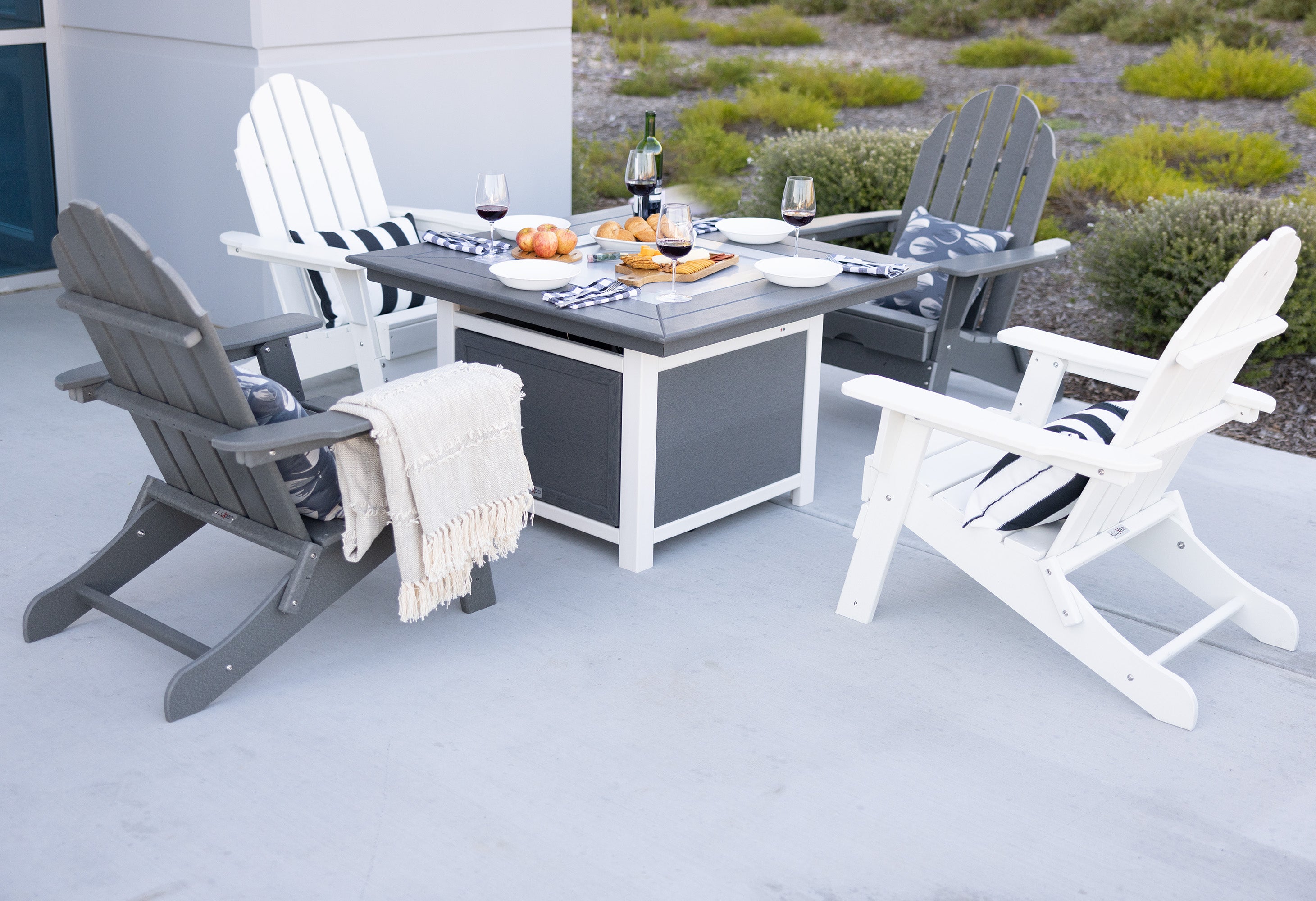 LuXeo Park City 42" Two-Tone Fire Pit Table, Square Top with Four Balboa Chairs