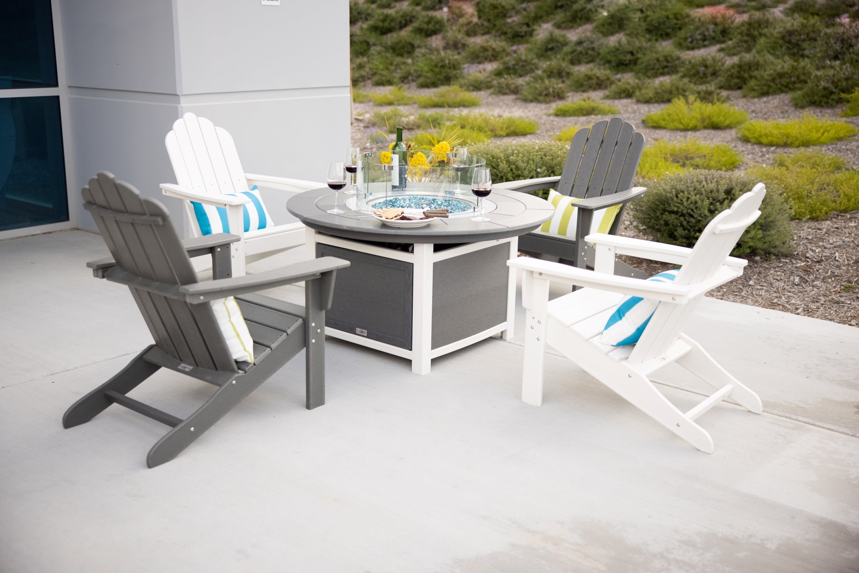 LuXeo Vail 48" Two-Tone Fire Pit Table, Round Top with Four Marina Chairs