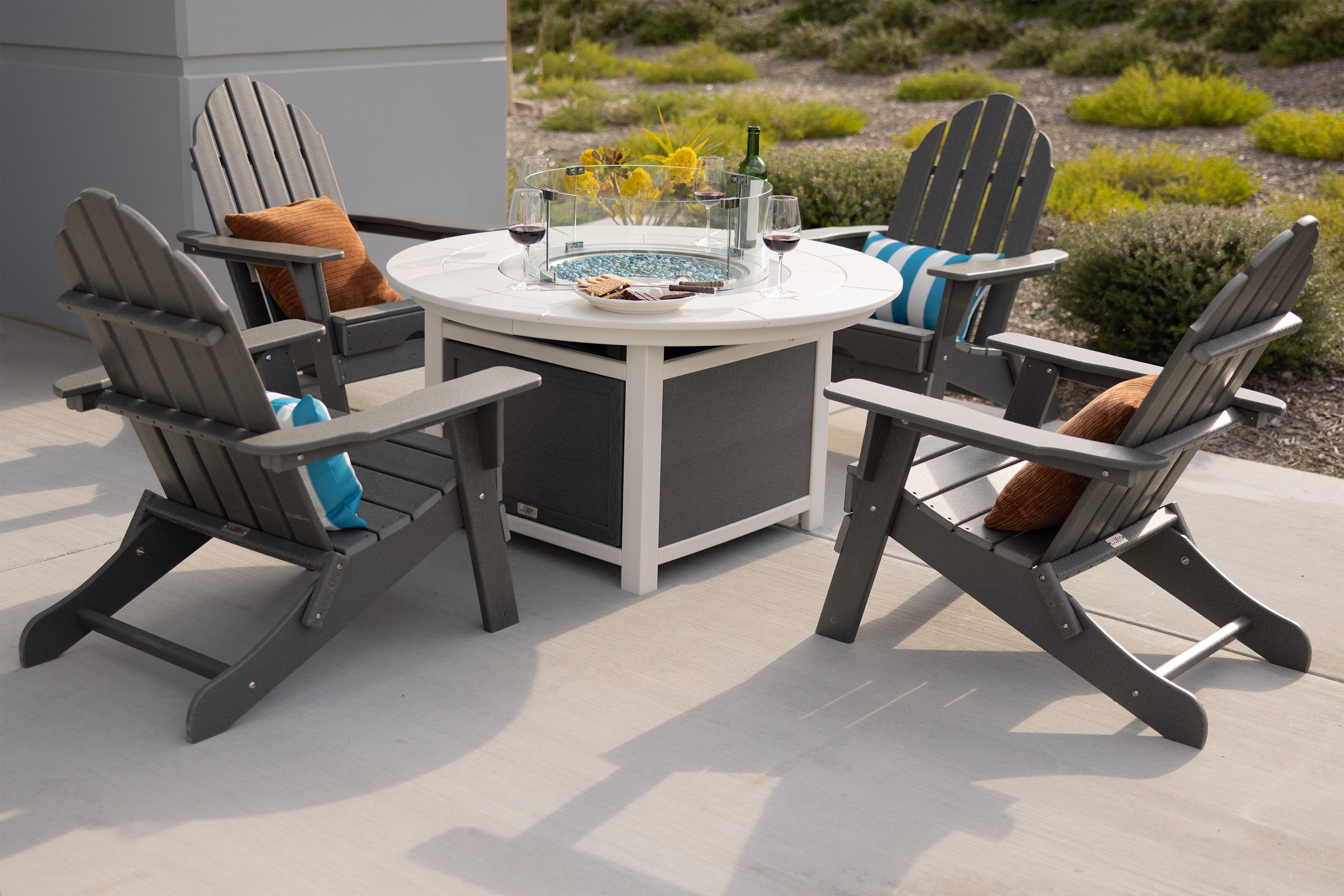 Vail 48" Two-Tone Fire Pit Table, Round Top with Four Balboa Chairs