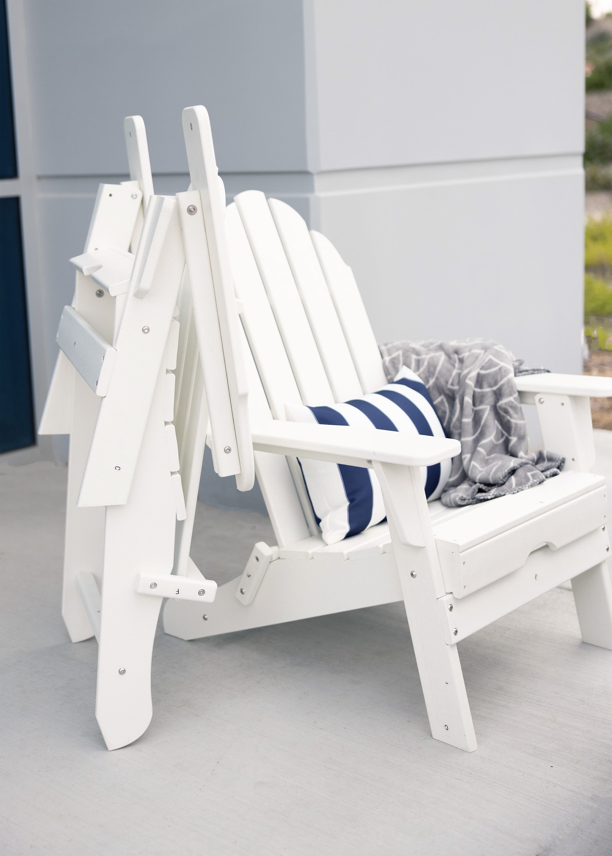 Park City 42" Two-Tone Fire Pit Table, Square Top with Four Balboa Chairs